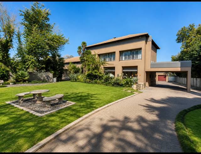 5 BEDROOM HOUSE FOR SALE IN THREE RIVERS